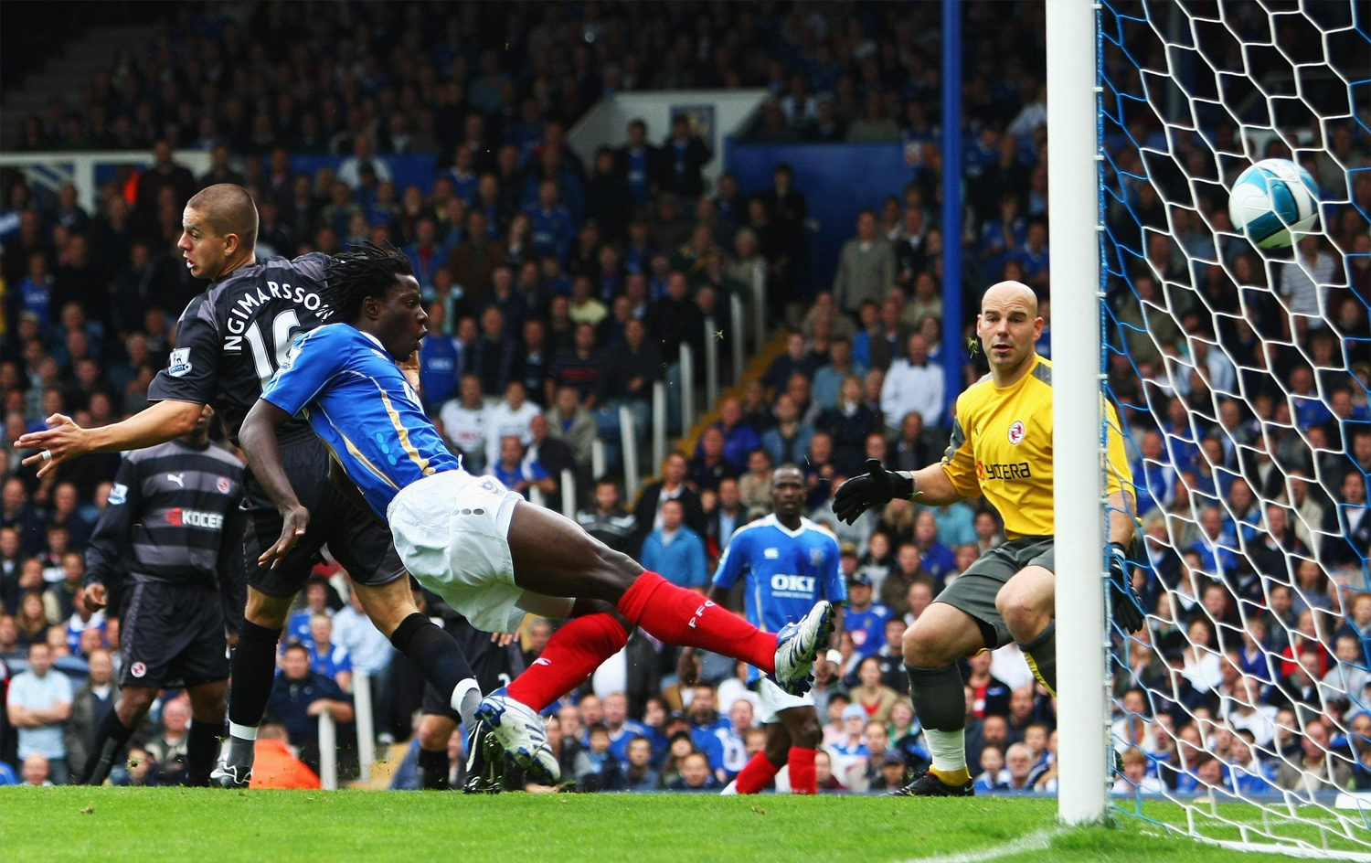 Những kỷ lục sau 10.000 trận ở Ngoại hạng Anh